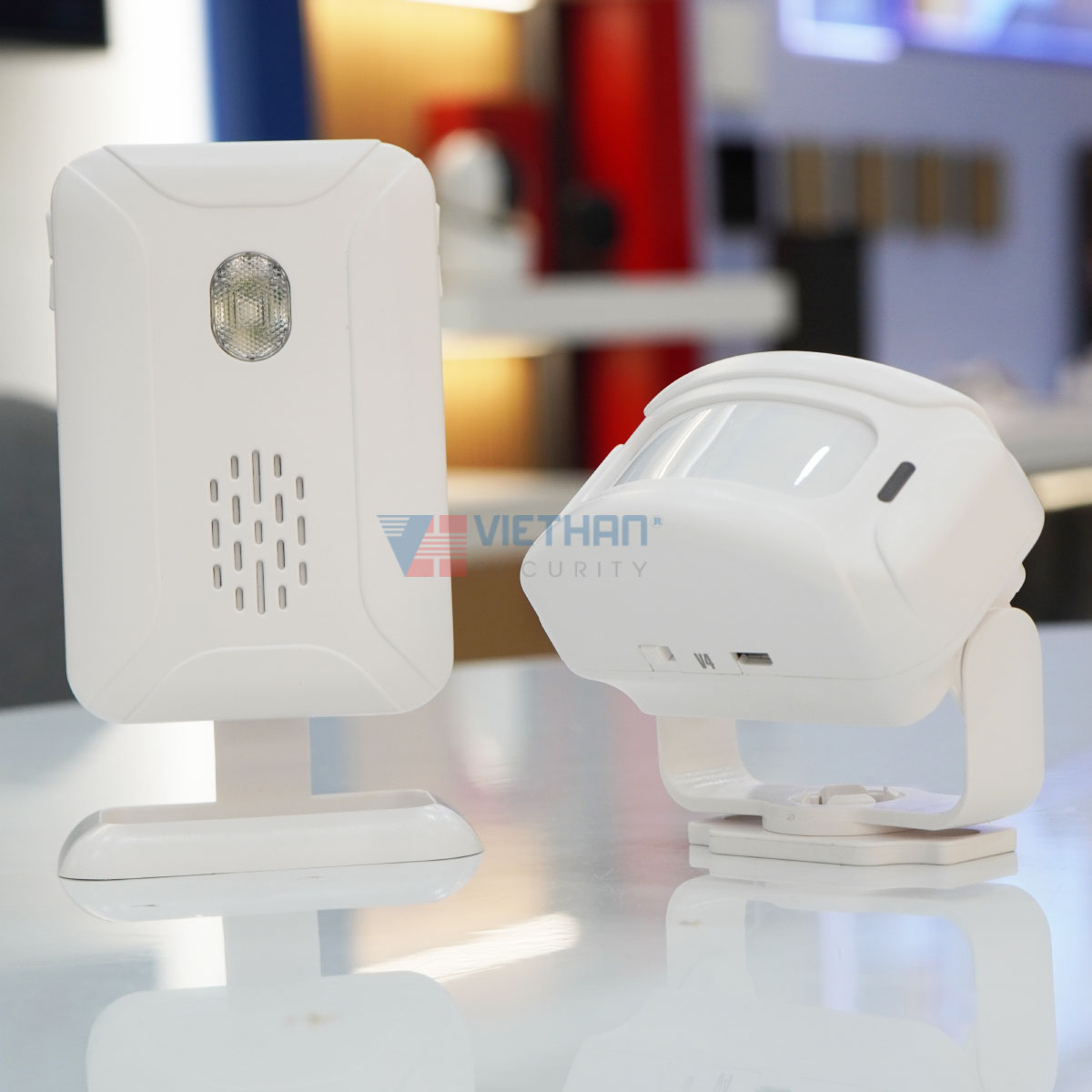 Chuông báo khách không dây hồng ngoại, báo cửa ra vào, báo có người vào nhà LSCOM PIR LS20P