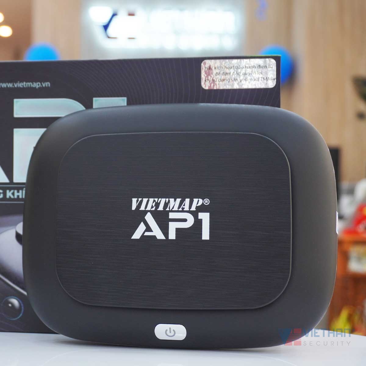 Máy lọc không khí cho ô tô VIETMAP AP1 Công nghệ UV diệt khuẩn 99.9%