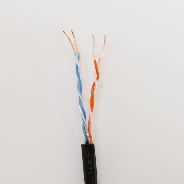 Cáp 4 lõi dùng đi dây tín hiệu camera, điện thoại VCom 2P Cat 5 PE (D220006) vỏ cứng đi dây ngoài trời cuộn 305m