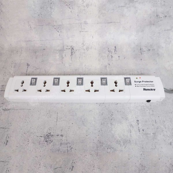 Ổ cắm điện Huntkey PZC-504 5 lỗ cắm, dây dài 2 mét, chống sét L-N/L-PE/N-PE, 2500W, cầu chì chống quá tải