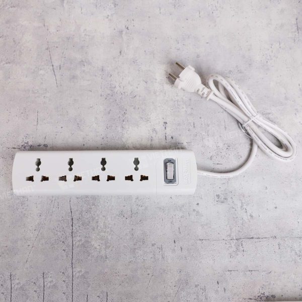 Ổ cắm điện đa năng Huntkey SZM-401 4 lỗ cắm, công suất 2500W, dây 1,5 mét, cầu chì chống quá tải